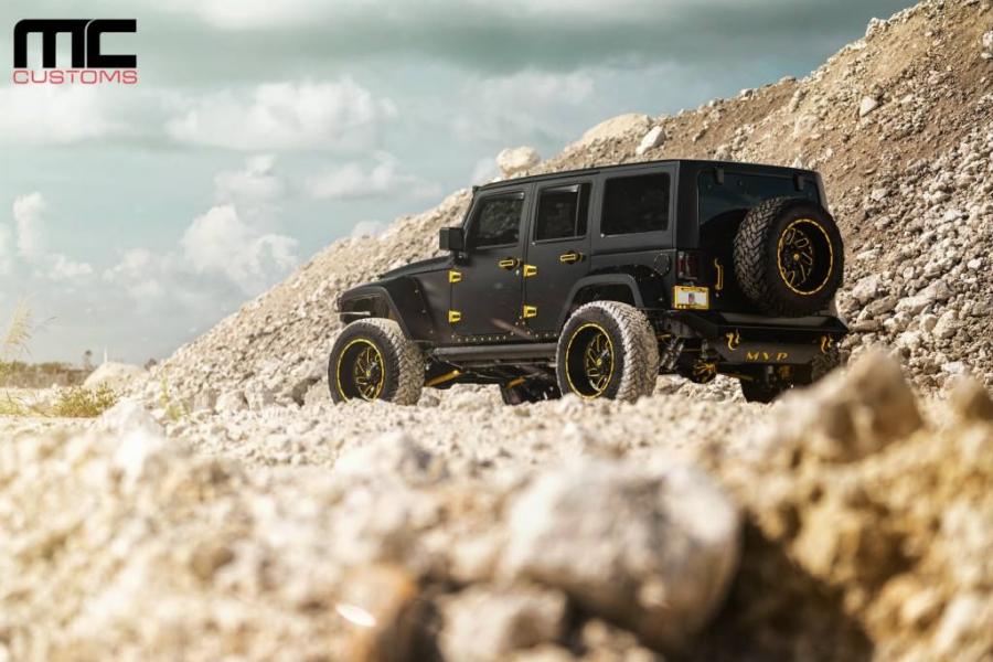  Jeep Wrangler Ultimate in Black by MC Customs 2016 года  (фото 8 из 10)